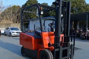 電動(dòng)叉車的起動(dòng)機(jī)有哪些零部件？