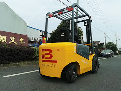 電動(dòng)叉車